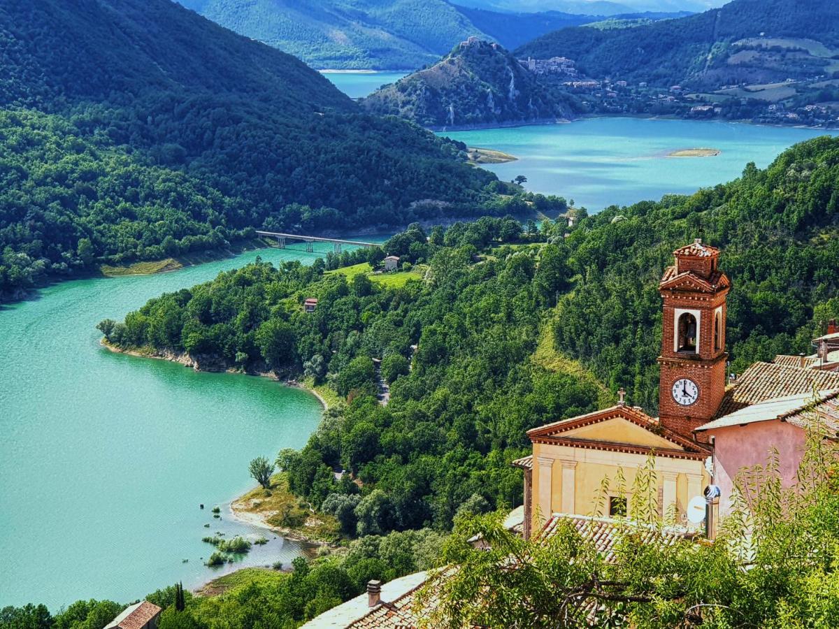 La Casa Sul Fiordo Lago Del Turano Paganico Sabino المظهر الخارجي الصورة